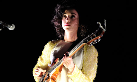 Annie-Clark-of-St-Vincent-007