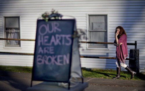 our-hearts-are-broken-sign-by-shop-owner-tamera-doherty-1