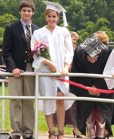 perksofbeingofawallflower-graduation