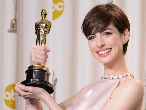 Anne-Hathaway3